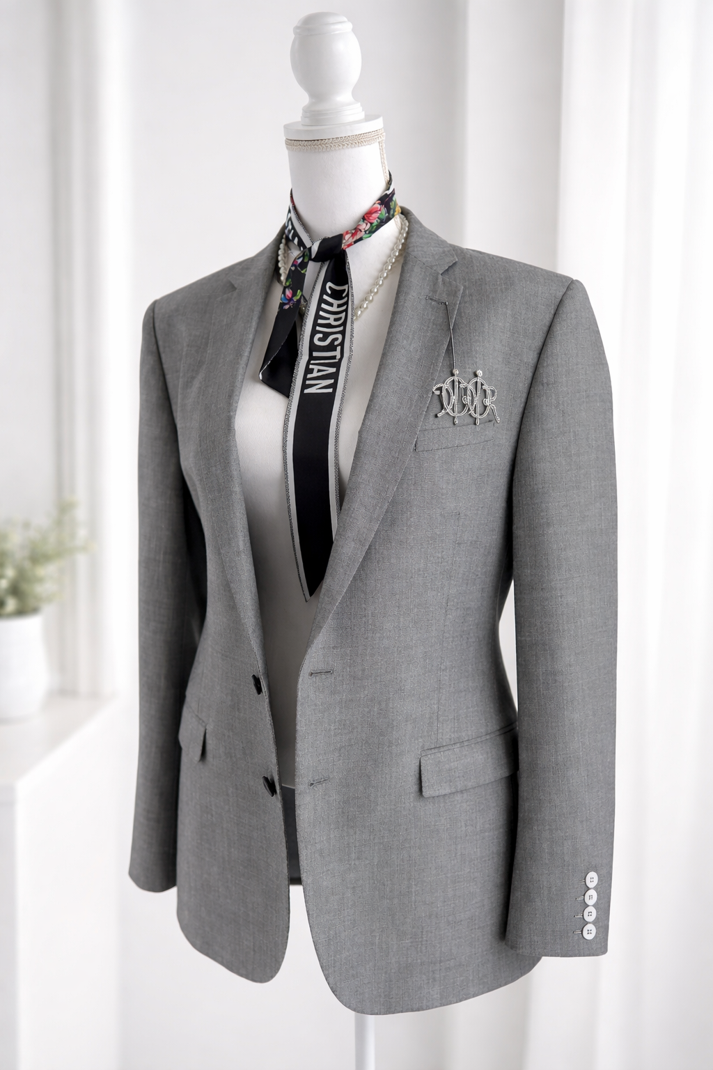 Pre-loved grey blazer